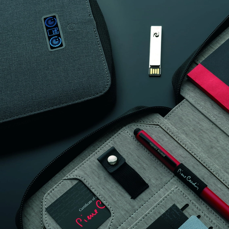 6c637d67c372ac05420ab1111dd8ab0d