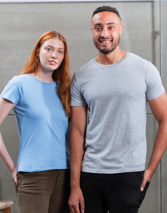 0ae2b2bf80a568e565d39ea8d00435b4