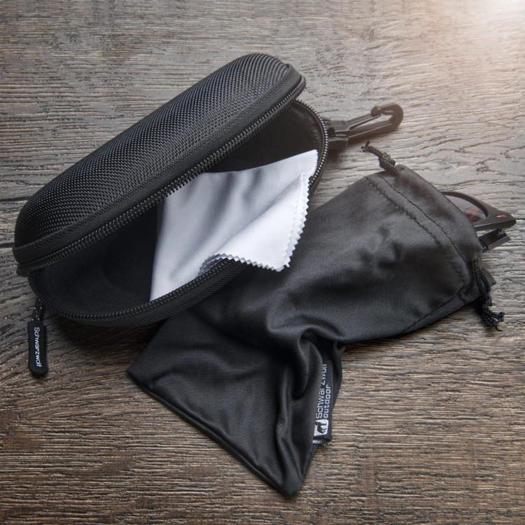 0e0d98f300818520d5d3e14385345196