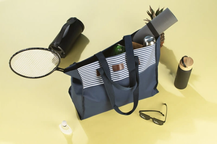 f7c09cb2a153e5e566992aa04baf824b