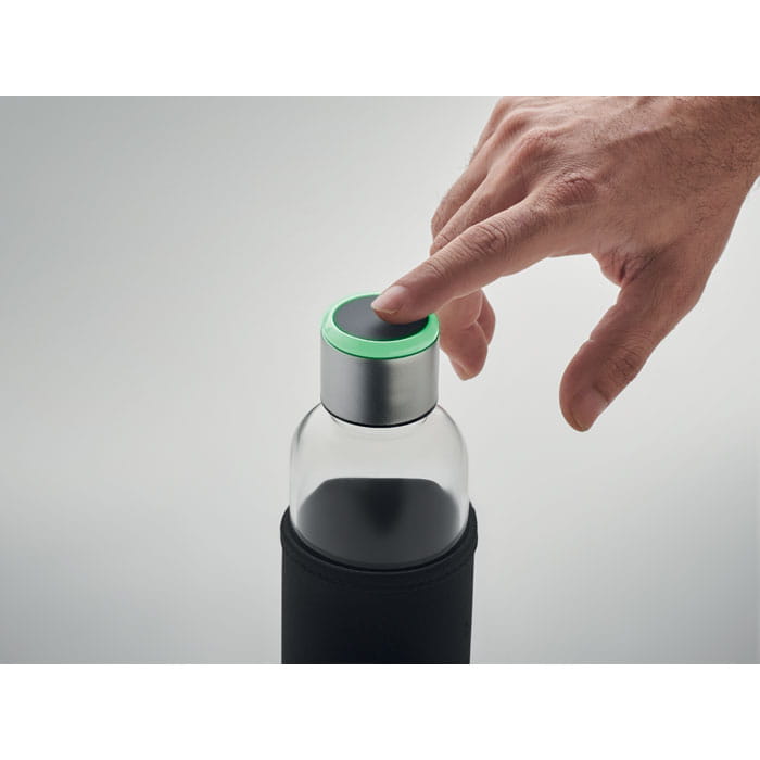 mo6858-03-detail.jpg