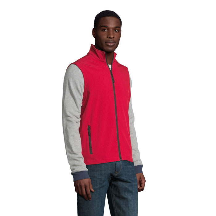 s02887-pe-side